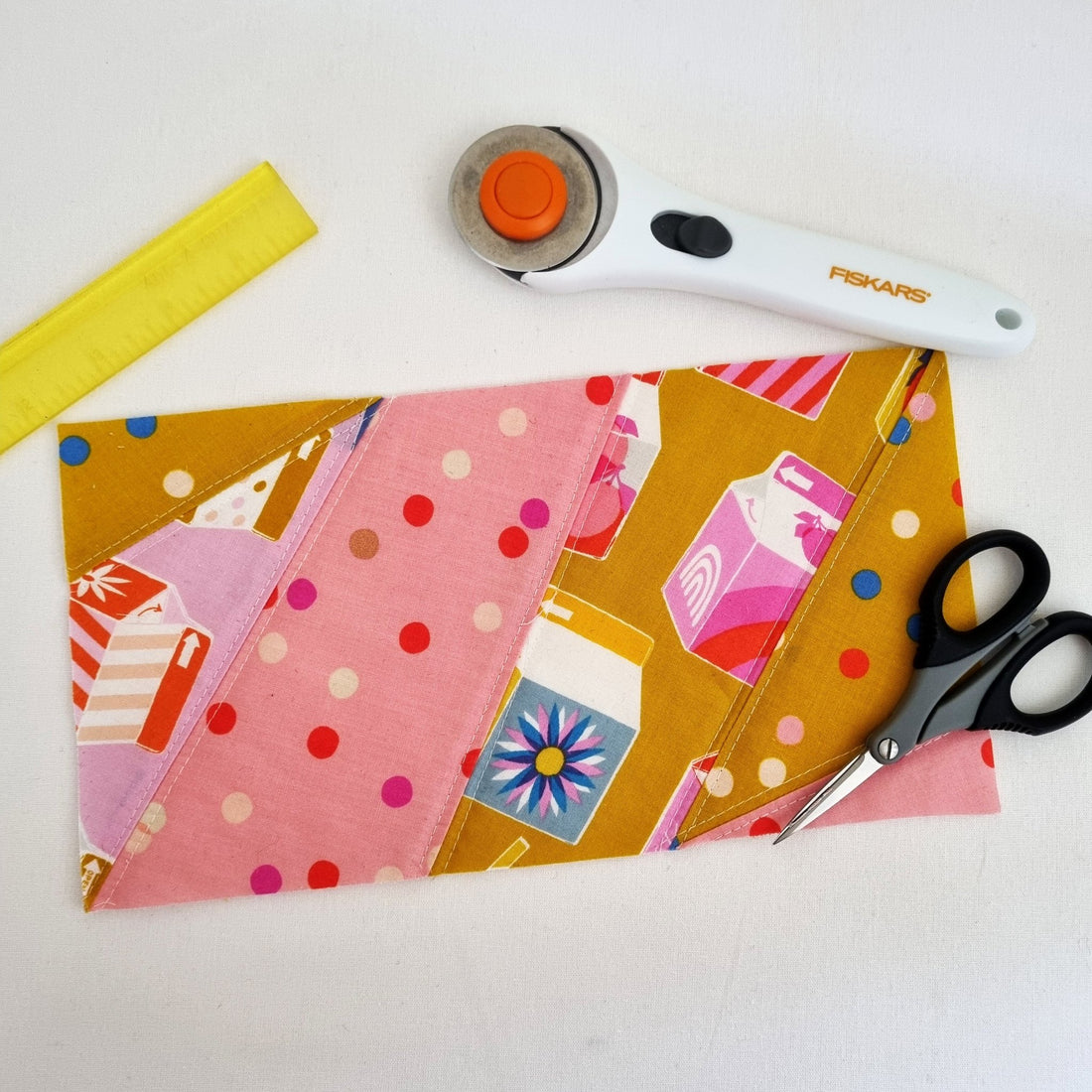 Introduction to Foundation Paper Piecing (FPP) - Lorelei Jayne