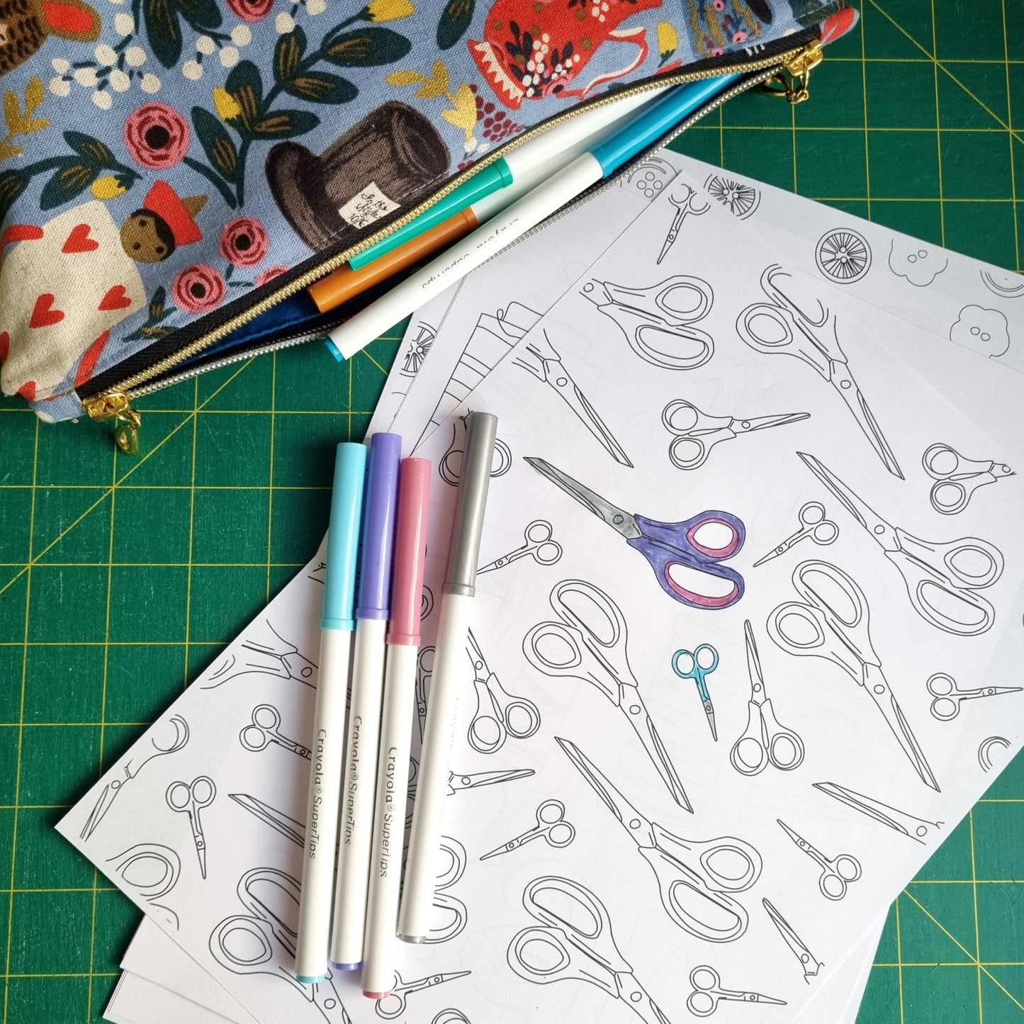 Sewing Colouring Pages - PDF and Procreate files - Lorelei Jayne