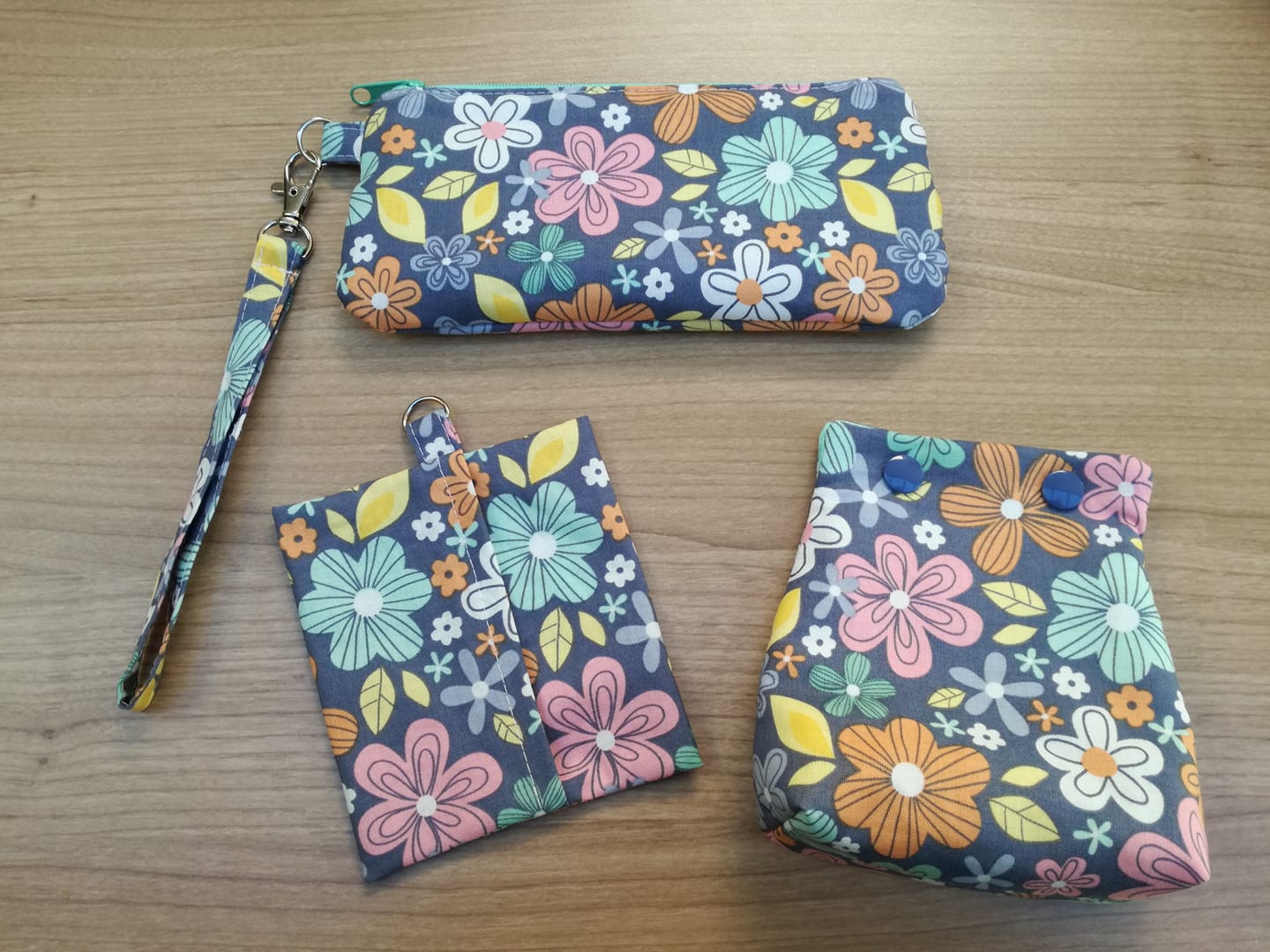 Sewing pattern: Handy purse organizer with snaps – Sewing