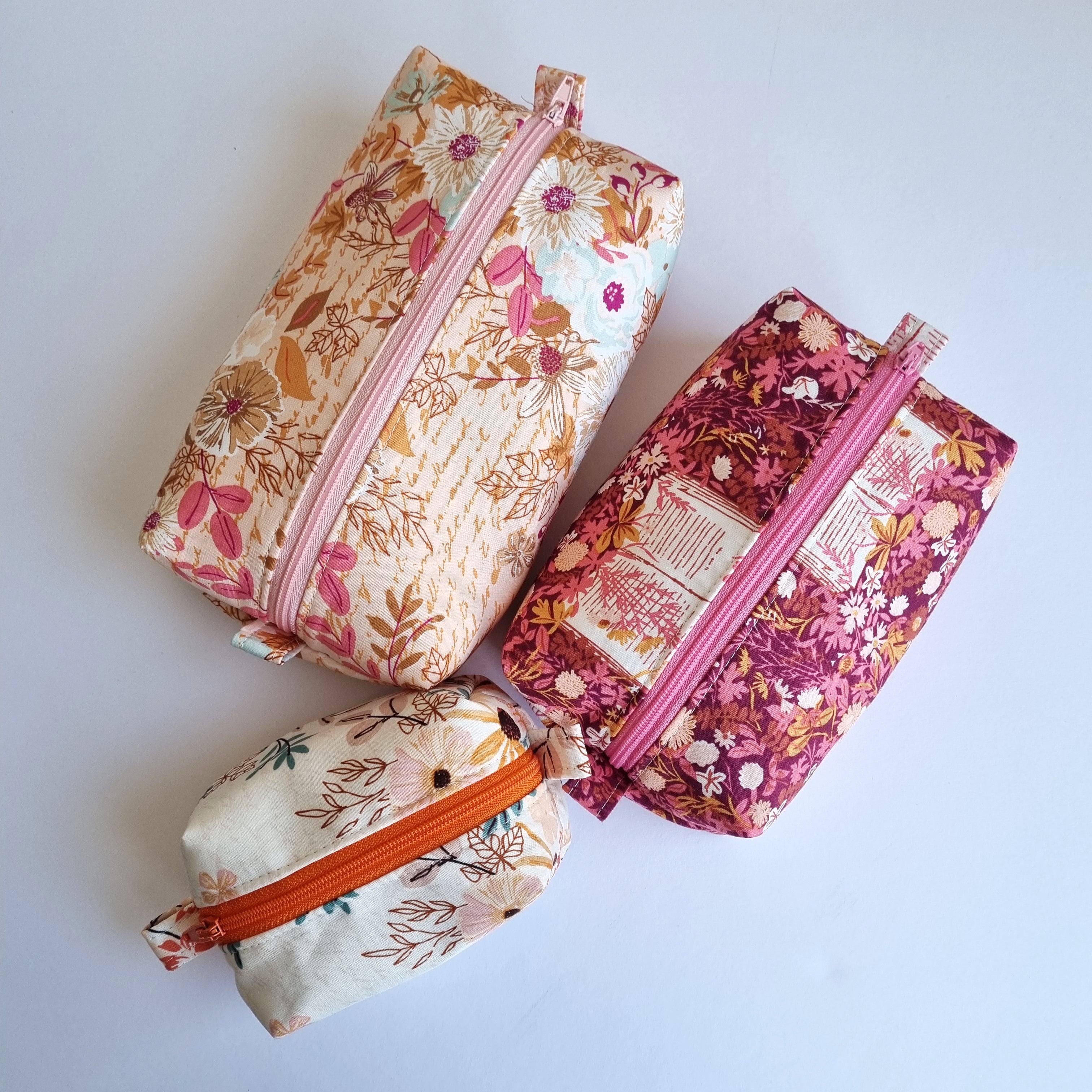 Cute and Quick toiletry Bag DIY PDF sewing pattern