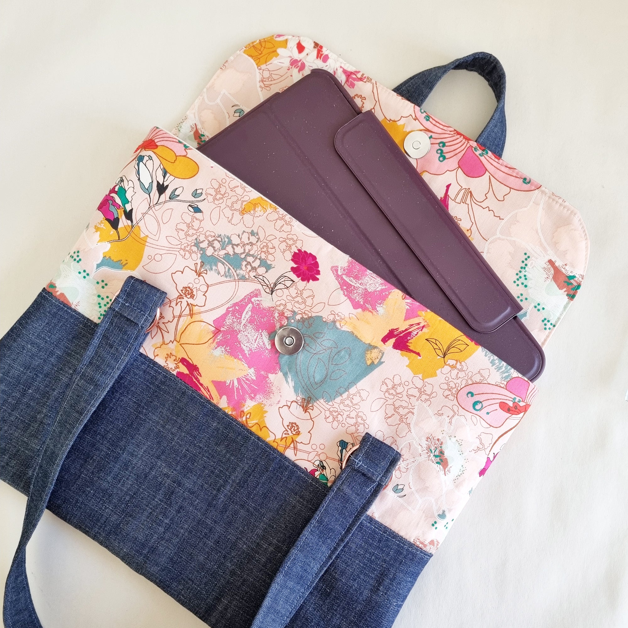 Protec Music Portfolio Bag with Shoulder Strap in Purple – Alto Music
